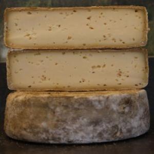 Tomme de montagne Entière - environ 1,7 kg